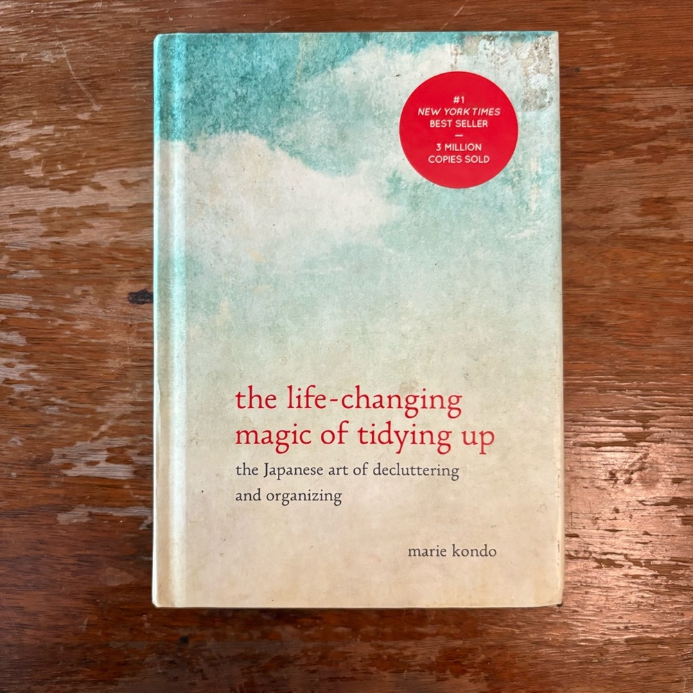 🏡Marie Kondo The Life-Changing Magic of Tidying Up - Cream/Teal Cover